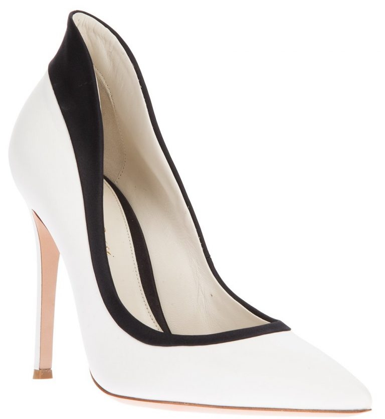 Black and white pumps-Which One to put on – StyleSkier.com