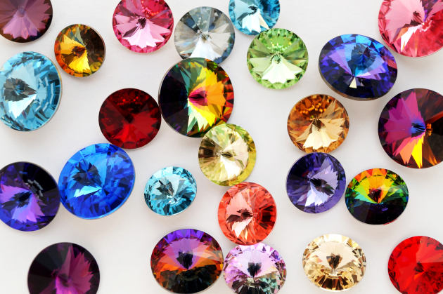 color crazy: why gemstone jewelry is hot uhnsgyp