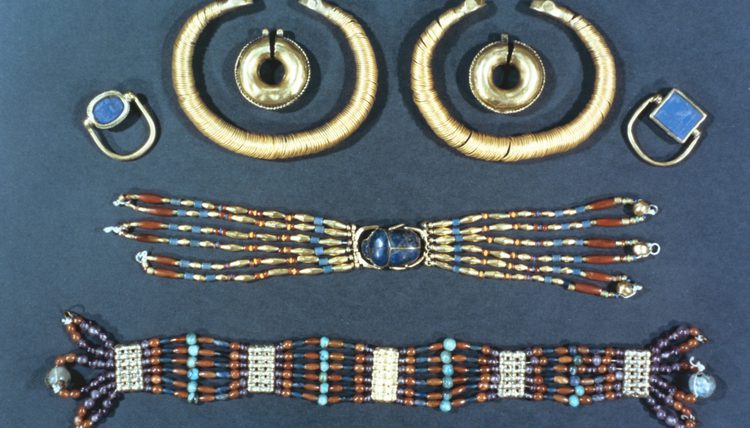 egyptian jewelry the jewelry of ancient egypt was crafted with semiprecious stones, gold and  copper. nwdpika