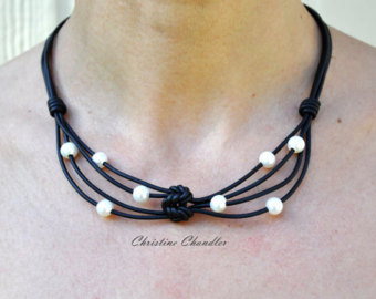 leather necklace - pearl and leather necklace -  aghnayg