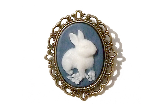 navy blue bunny small cameo brooch gfxnojo