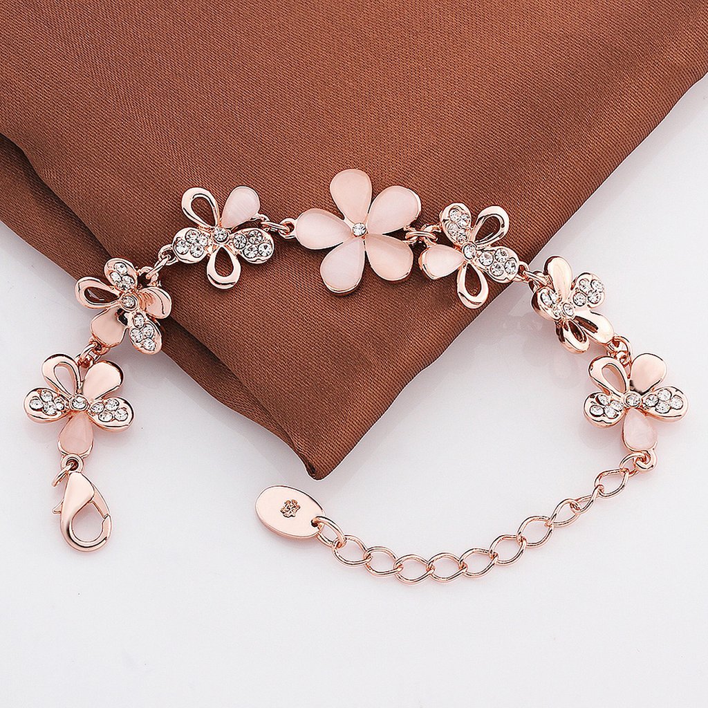 Rose Gold Charm Bracelet and Its Benefits