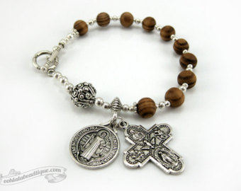 saint benedict medal catholic rosary bracelet, one decade rosary, catholic  jewelry, wood rosaries mtyzigt