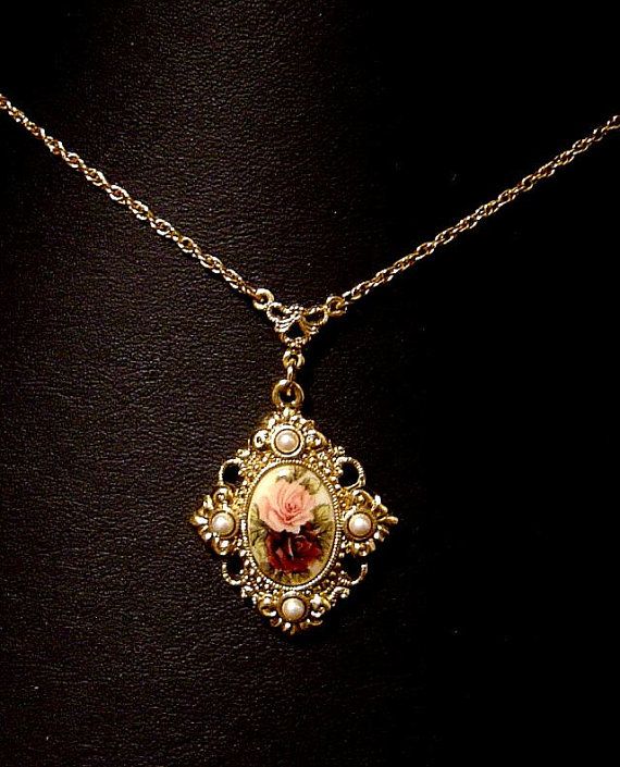 vintage necklaces if i had one of these, i would sooooo wear it! vintage necklace 1928 tsqwnef