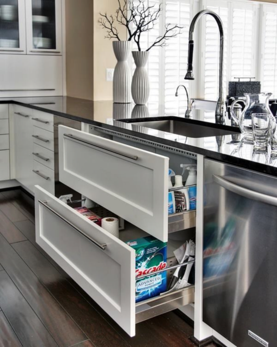 Save time and resources with the modern storage and organization solution for the kitchen 13