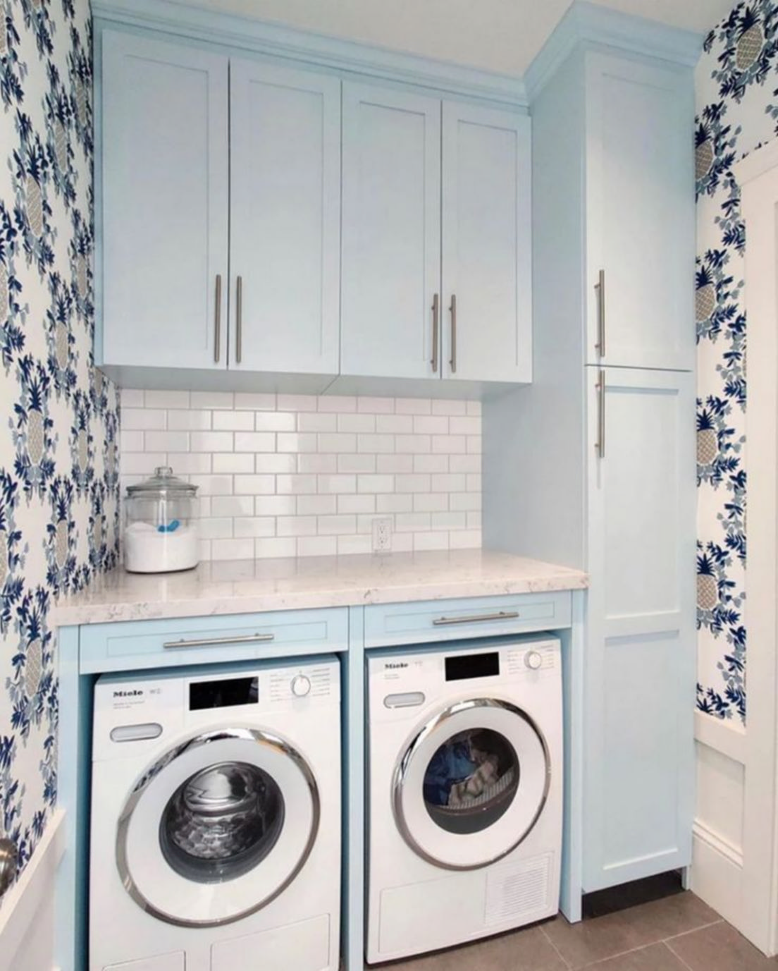 Helpful Ideas for Trendy Laundry Room Decorations 24