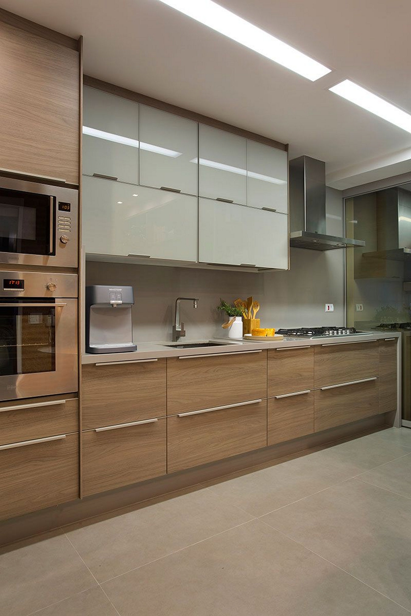 On-trend modern kitchen design and remodeling to keep in mind when planning a kitchen renovation 1