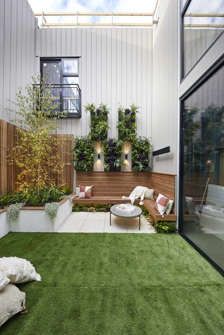 Simple and creative ideas for landscaping small backyards 10