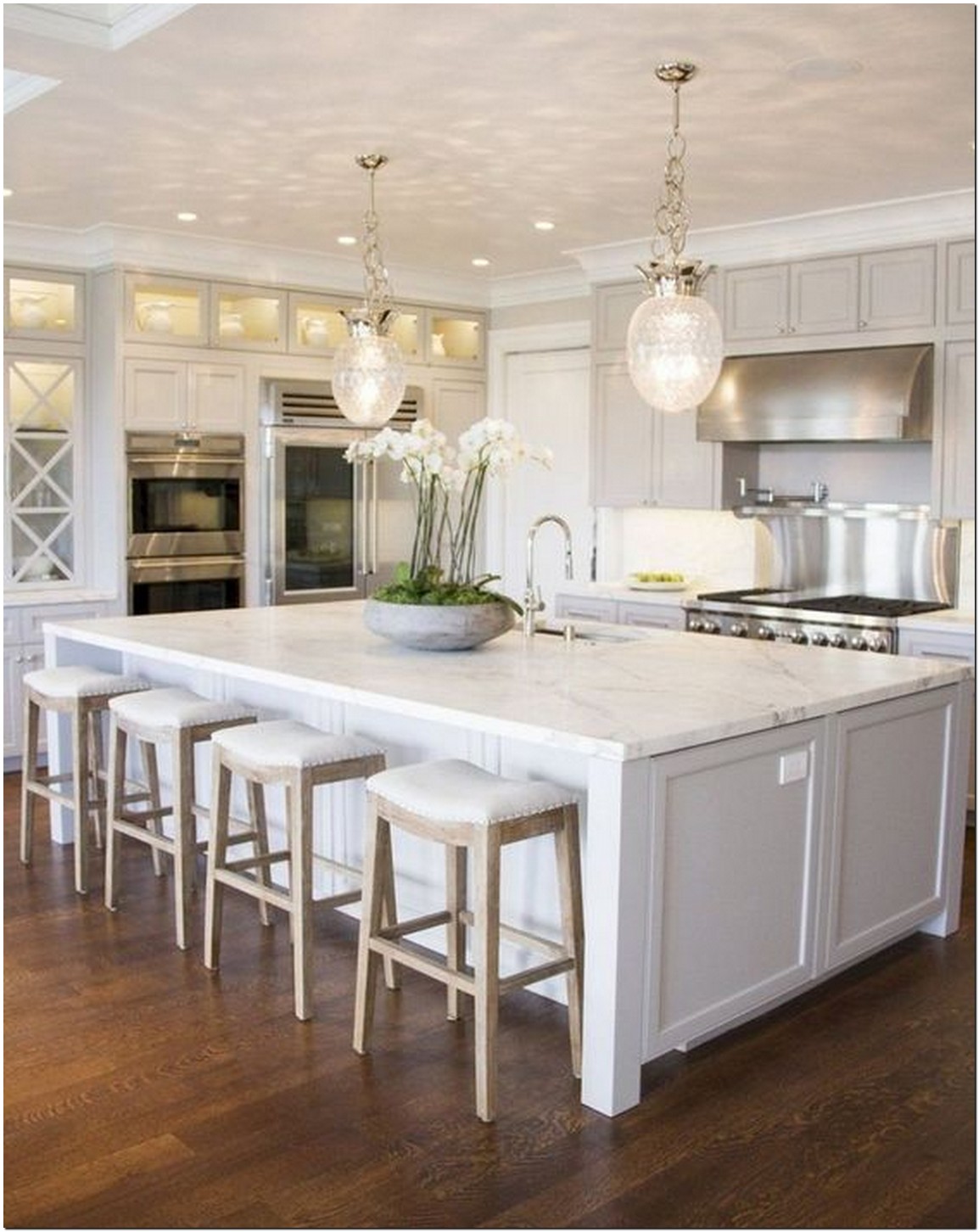 28 Extraordinary White Kitchen Design Ideas For A Modern Home 28
