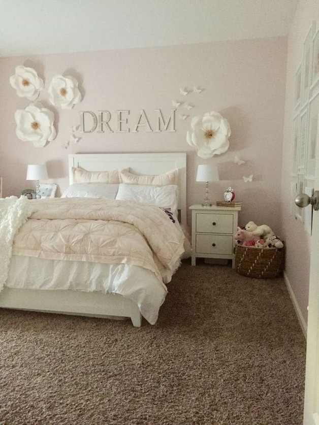 35+ fancy wall decoration ideas to upgrade your bedroom 00003