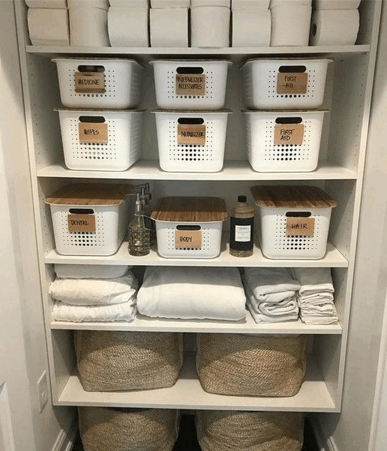 50+ Useful Linen Closet Organization Ideas We Love 44