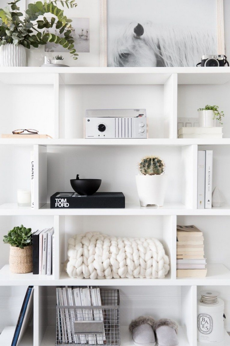 65 easy decorating ideas for DIY shelves 61