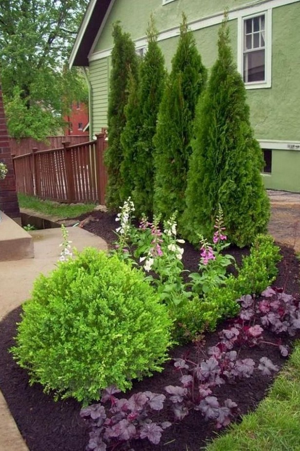 75 Easy Front Yard Landscaping Ideas on a Shoestring 12