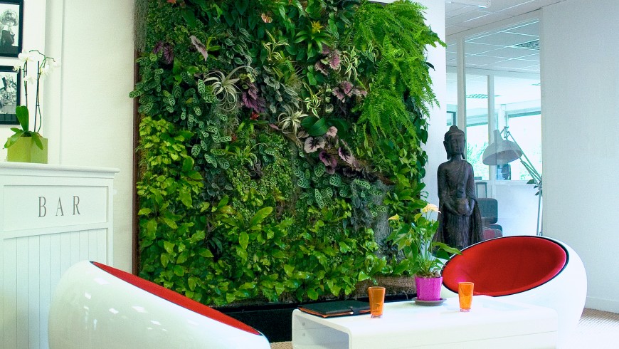Top 10 Benefits of Living Green Walls - Ecob