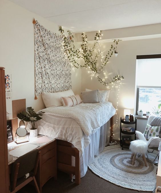 20 DIY College Dorm Room Ideas | Dorm room inspiration, Dorm room .