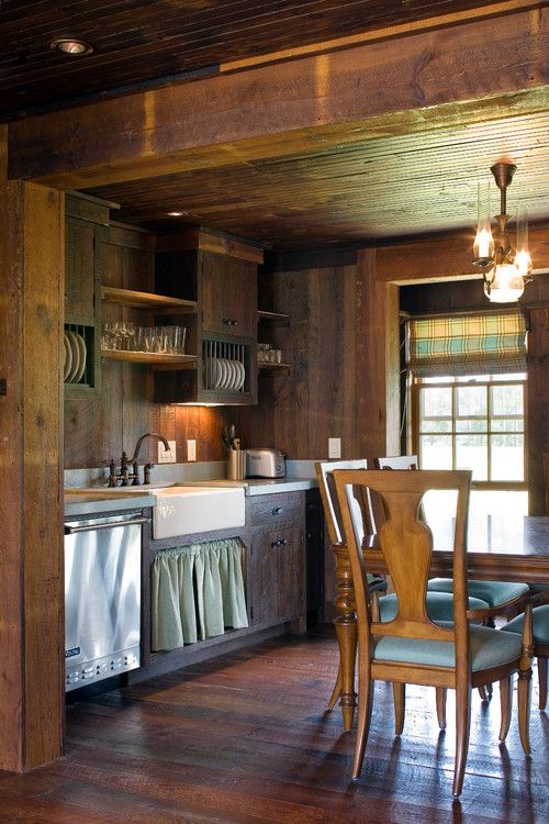 Cabin Style Decorating Ideas - Town & Country Living | Small cabin .