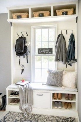 42 Amazing Mudroom Makeover and Renovation Decorating Ideas .