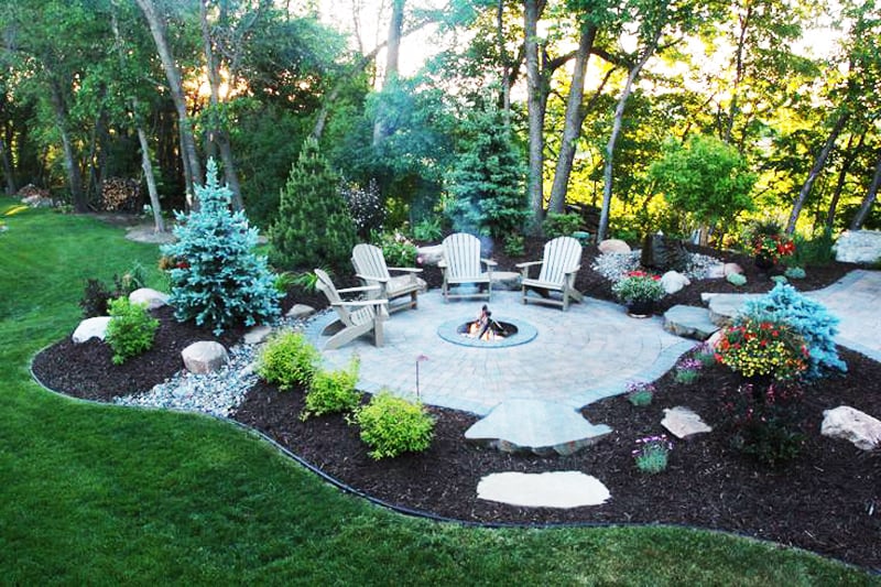 Best Outdoor Fire Pit Ideas to Have the Ultimate Backyard getawa