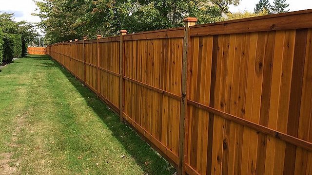 Inexpensive Way to Build a Wood Privacy
Fence