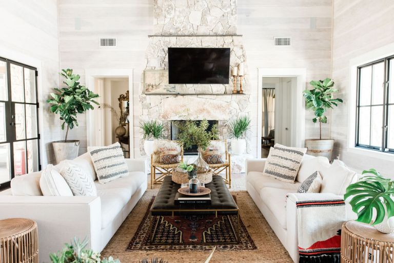 13 farmhouse living room ideas you can recreate in your home .